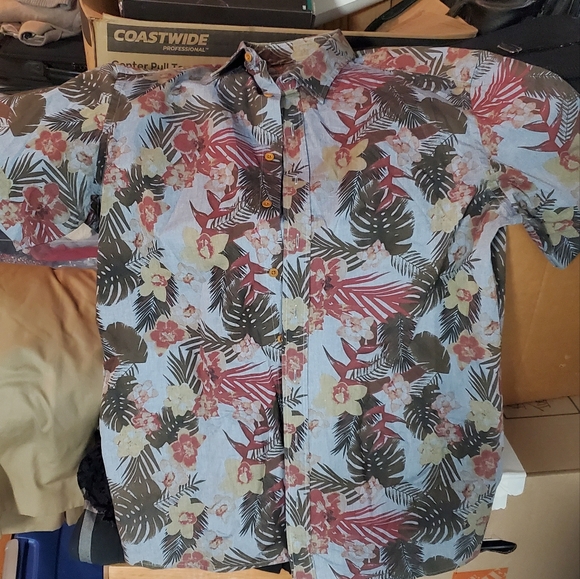 UNTUCKit Hawaiian Print Button Down Size XL Tall - Picture 3 of 6